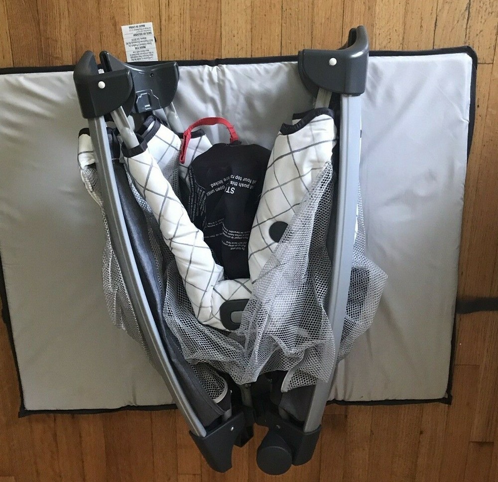 Graco Pack 'n Play Quick Connect Portable Play Yard (2000882)