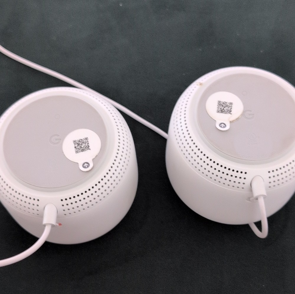 Google Nest WIFI Router with 2 Wifi access points.