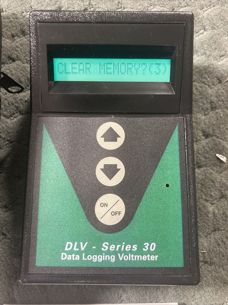 Data Logging Voltmeter Voltlogger With Case DLV-30 Battery Voltage Used