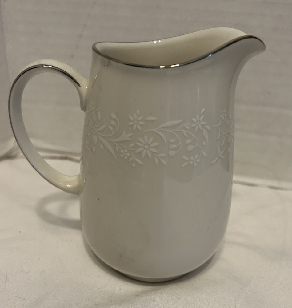 Noritake Lorelei Creamer