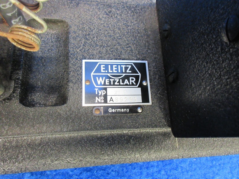 Leitz Wetzlar Carbon Arc Lamp Projector Microscope XI C model - vintage cool!