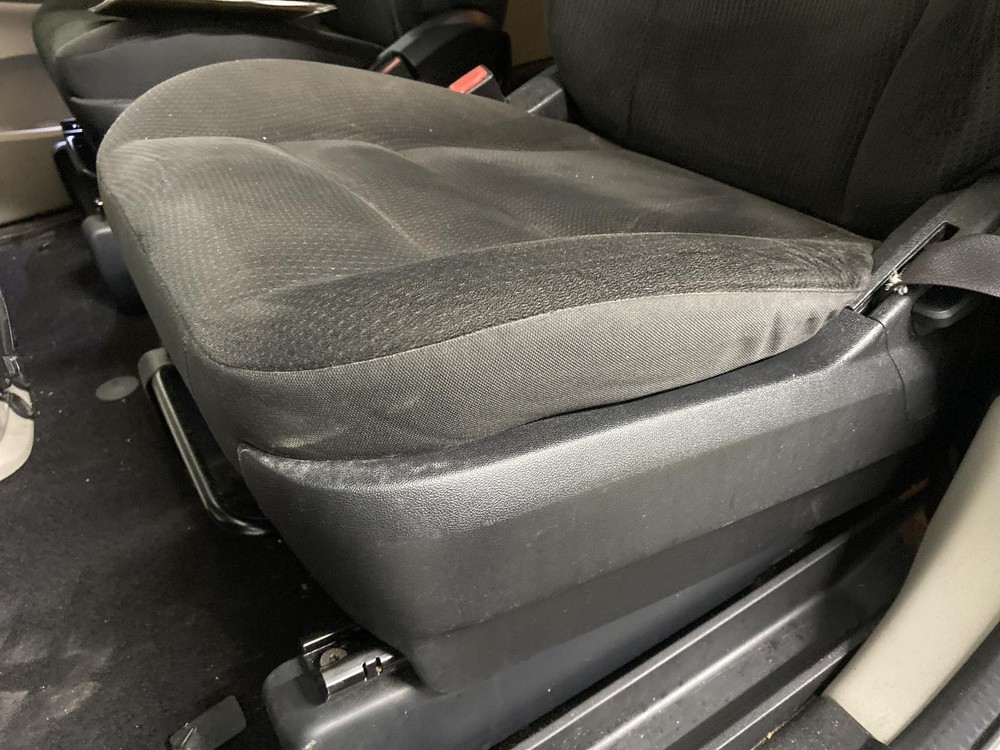 Used Floor Jack fits: 2019 Dodge Caravan Grade A