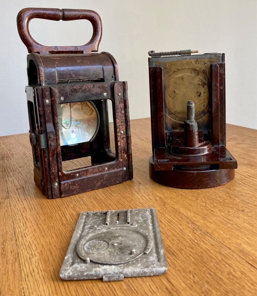 WW2 Wehrmacht Bakelite Carbide Lantern