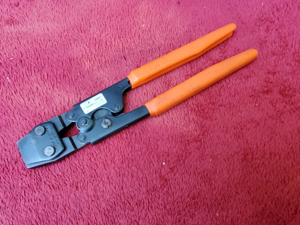 SharkBite 23081 PEX Clamp Pincer Tool