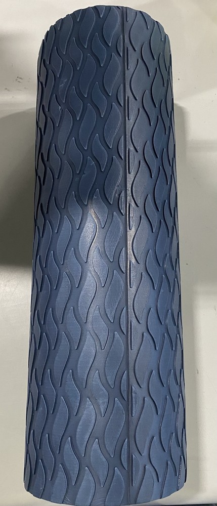 ALL IN MOTION 18" TEXTURED FOAM ROLLER - NAVY BLUE