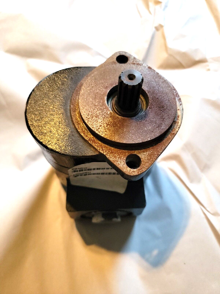 hydraulic pump 83010518