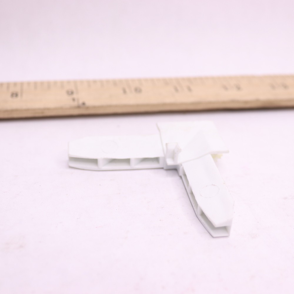 Screen Corner Plastic White USD570493S