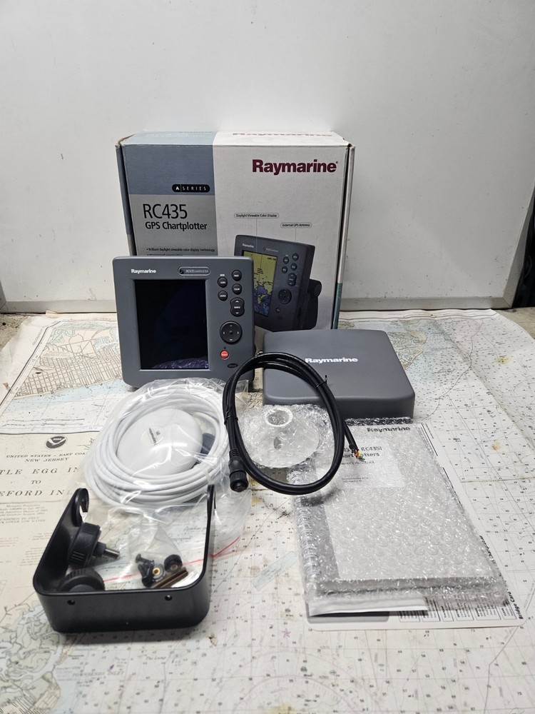 Raymarine RC435 GPS Chartplotter