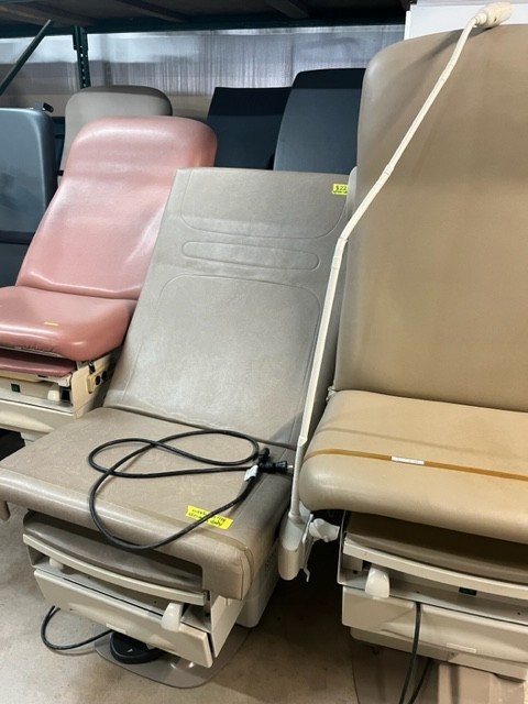 Midmark 222 Elevation only - Examination table