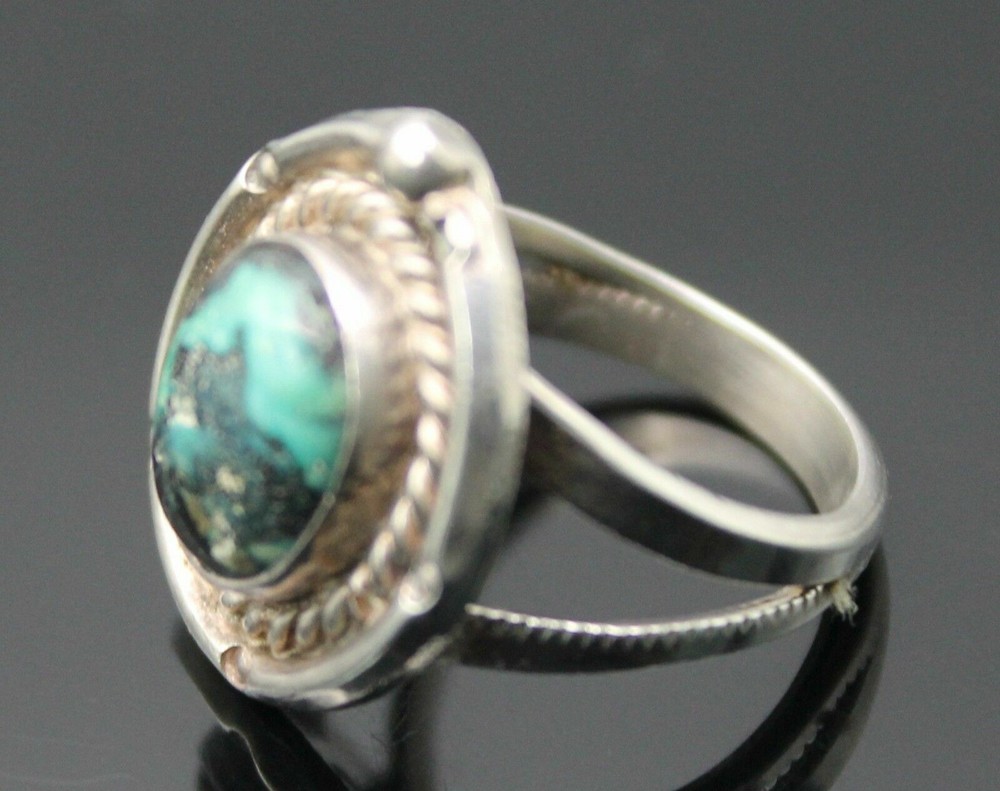 HANDCRAFTED NATIVE AMERICAN GENUINE TURQUOISE STERLING SILVER RING SIZE 6