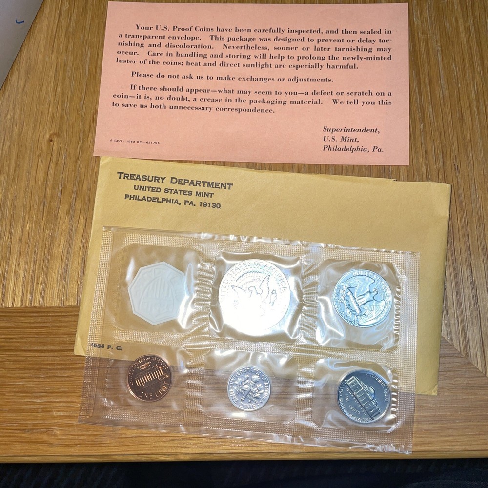 Random Date proof US Silver proofset with orig box &/or certificate authenticity