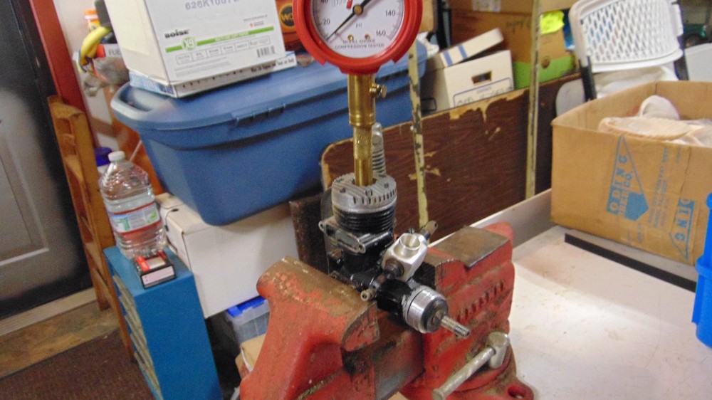 VINTAGE MDS .40 ENGINE w/MUFFLER