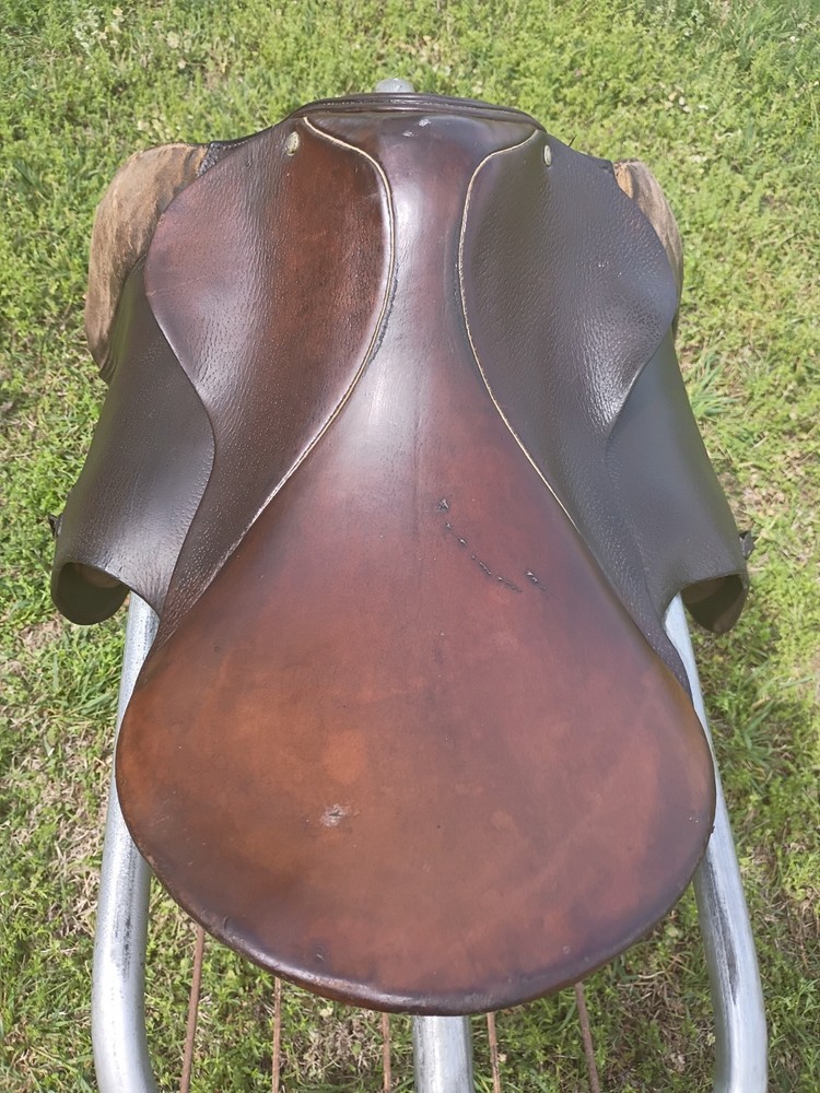 17-in Stubben English Saddle