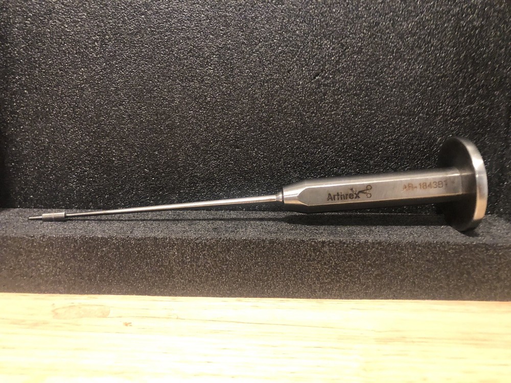 Arthrex - REF: AR-1843BT - Retroscrew Tunnel Notcher