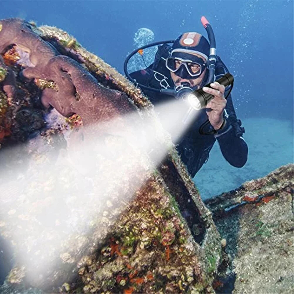 Diving Flashlight 3LED Scuba Dive Torch 300M Deep Underwater Waterproof Lantern