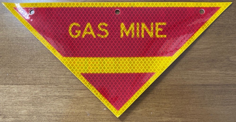 USGI Reflective Triangular GAS MINE Warning Sign 11.5" x 5.75" NOS