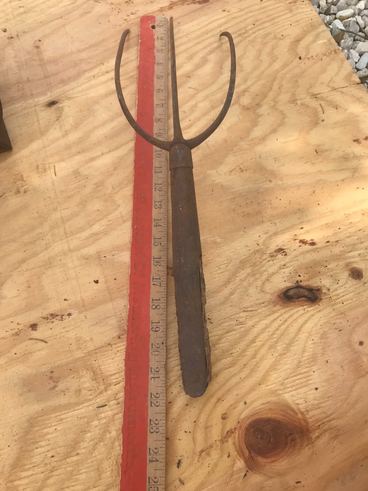 Fork Rake Head 3 Thines Rusty Rustic no handle Original Vintage Primitive Metal