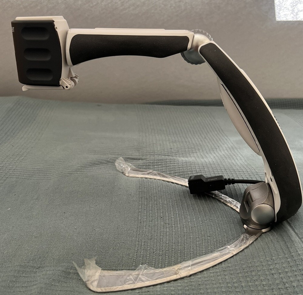 Enhanced Vision Transformer TRVEA VGA USB Portable Magnifier NWOT