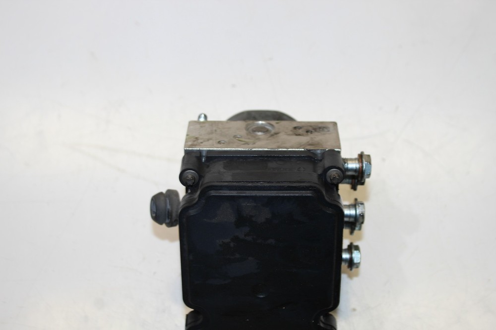 2014 Harley-Davidson Electra Glide FLHTK ABS Brake Pump Module Assembly 41100013