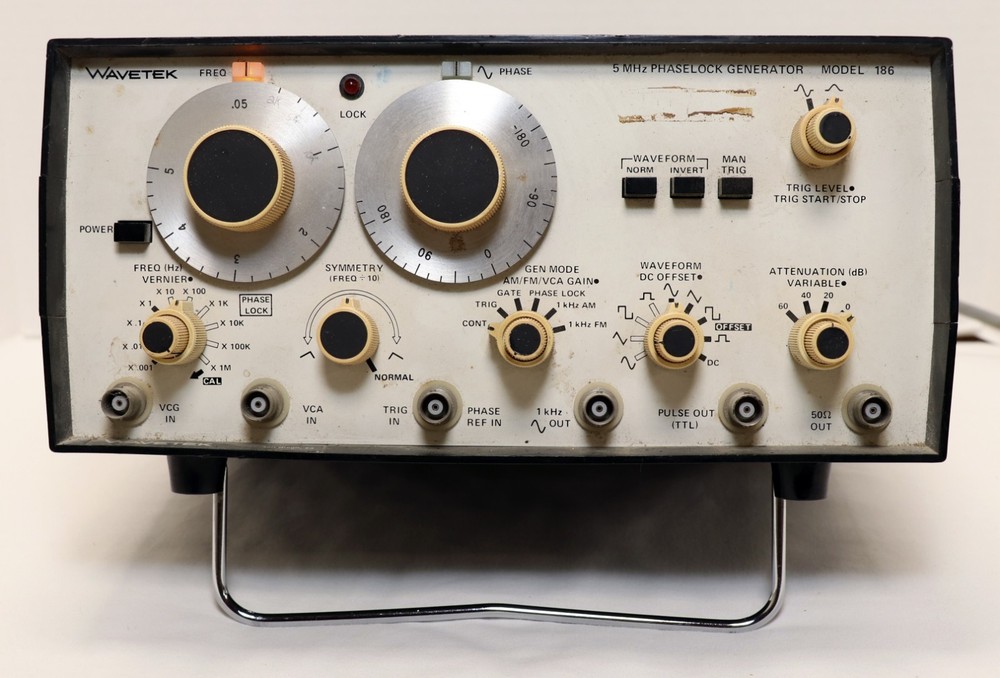 Vintage WAVETEK 5 MHz Phaselock Generator Model 186 Analog Function  -G53