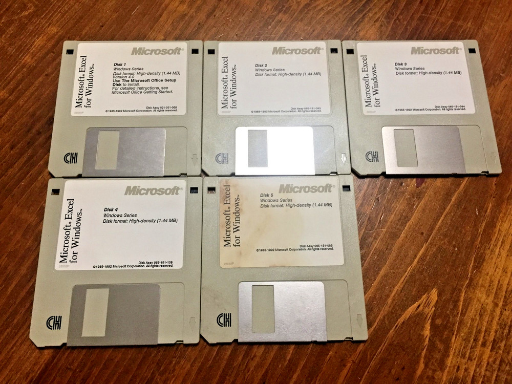 Vtg Microsoft Excel for Windows Version 3.0 on Four 3.5" Disks Discs Untested