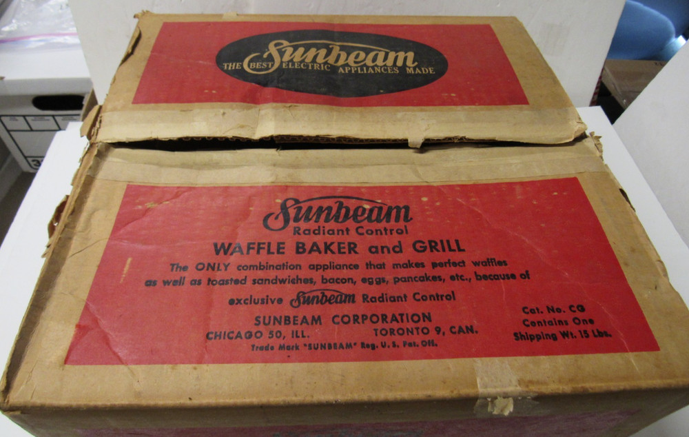 Sunbeam Model W-2 Waffle Maker + Box Works
