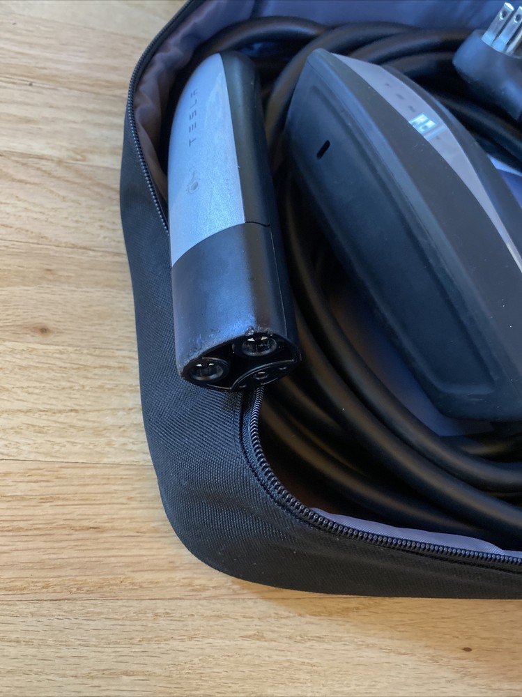 Tesla charger 2017 - 2024 Model 3 Y long range performance standard charge cable