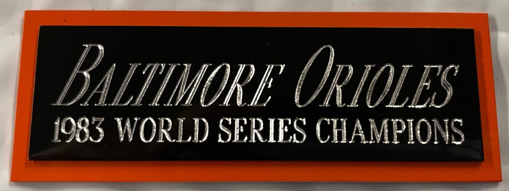 1983 BALTIMORE ORIOLES NAMEPLATE AUTOGRAPHED SIGNED Baseball Display CUBE CASE