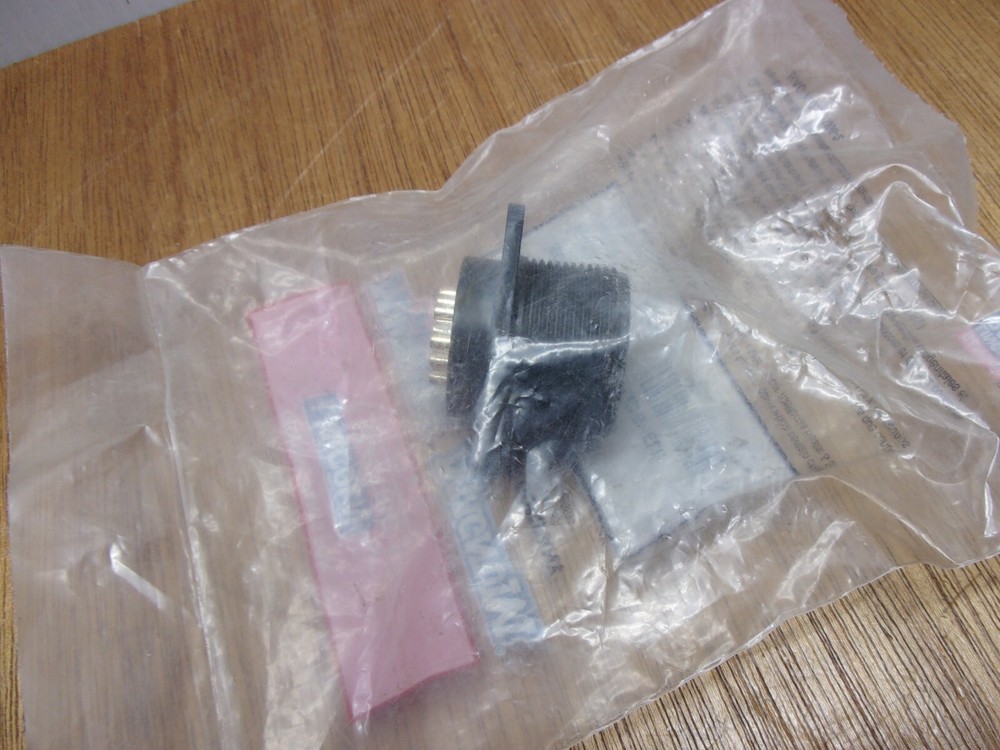 Lincoln Electric 9SS12021-70 Box Receptacle Solid Shell Magnum Pro