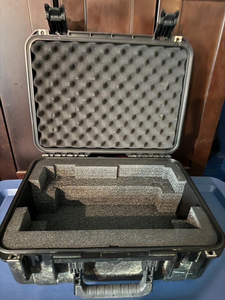 MPC LIVE 2 SPECIALl EDITION STAND ALONE CASE INCUDED