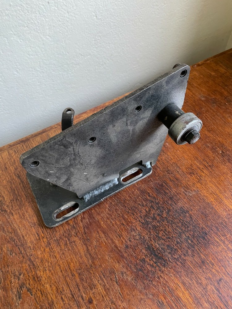Porsche 911 AC Compressor Mounting Bracket SUPPORT A/C Air Conditioning