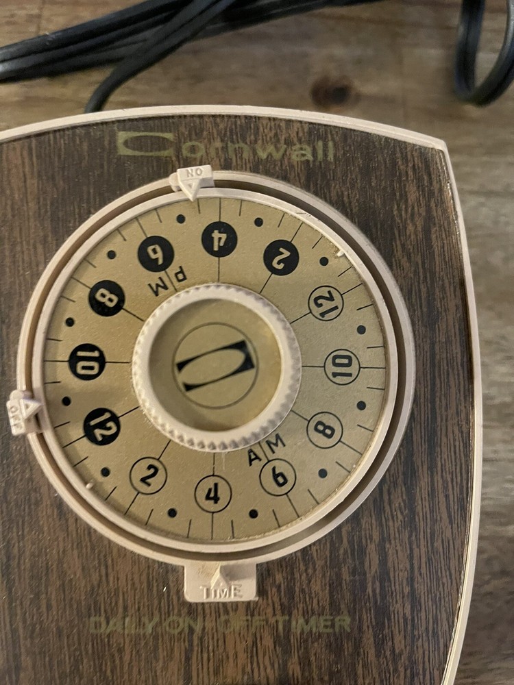 Vintage Cornwall AC Timer Model #3004 Mid Century Working! Lamp