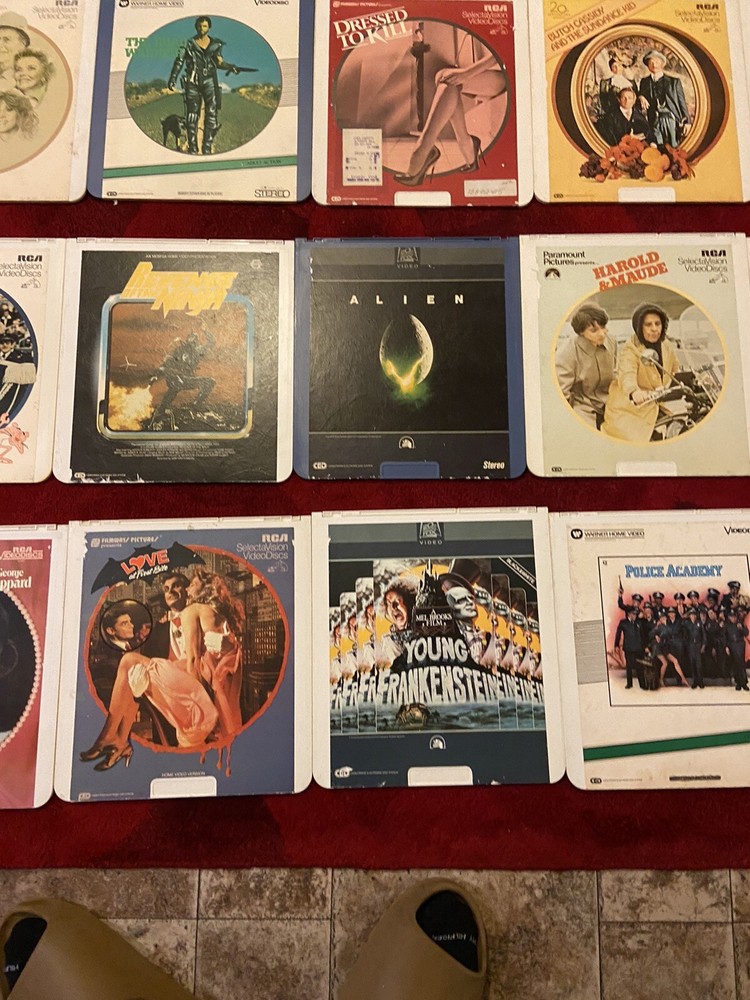 RCA Selectavision VideoDisc Player SFT W 100 System Powers On Untested + 45 DISC