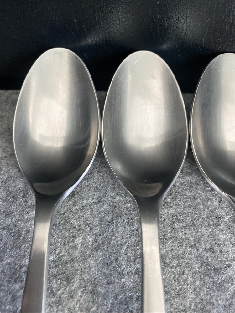 4 Gourmet Settings SOHO Stainless 18/8 Heavy Dinner Spoon Flatware