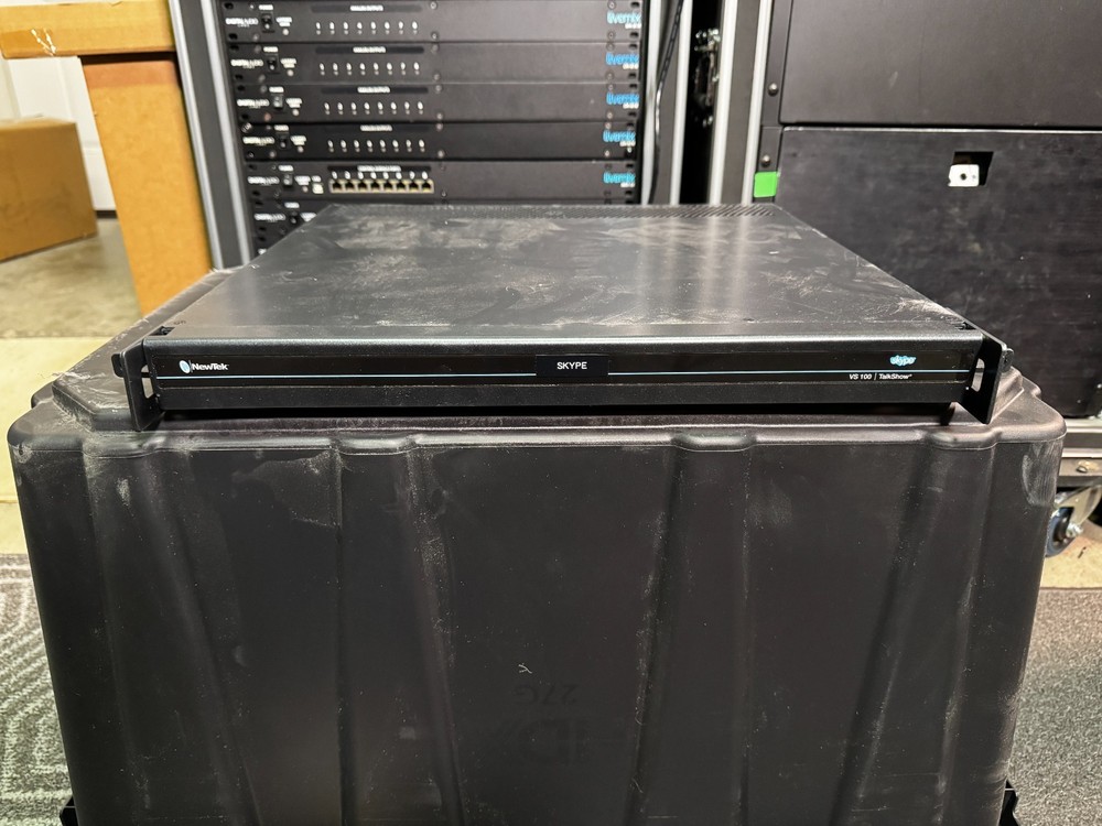 NewTek VISRT - TalkShow Skype Teams Server VS-100 Video Calling System 1U PC SDI
