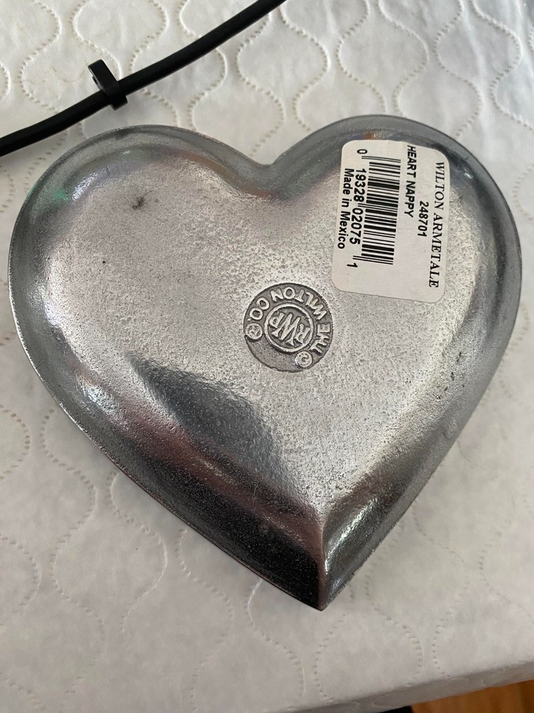 Wilton Armetale Heart Nappy Dish