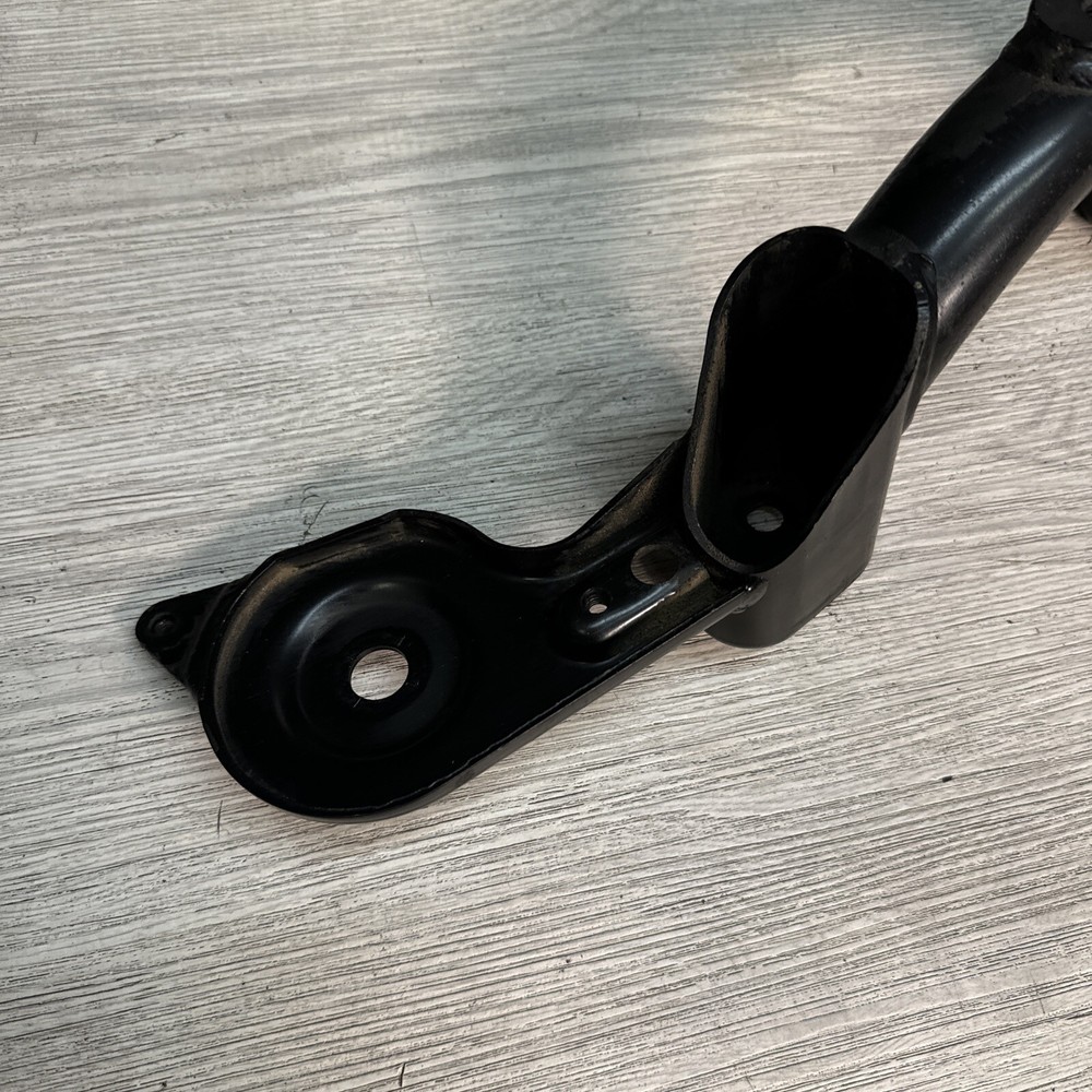 01-06 BMW E46 M3 Differential Diff Support Cross Member Bracket Mount Original