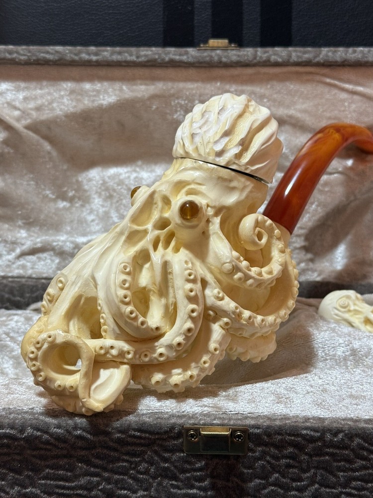 New, Unsmoked Meerschaum Pipe - Octopus