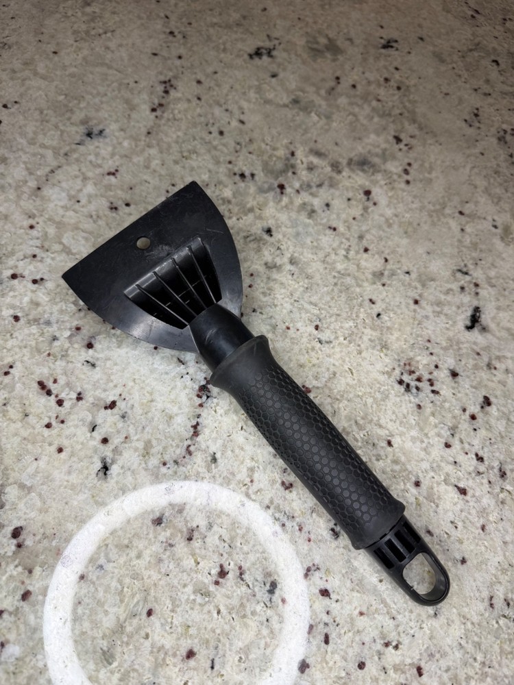 Maxx Force Snow/Ice Scraper
