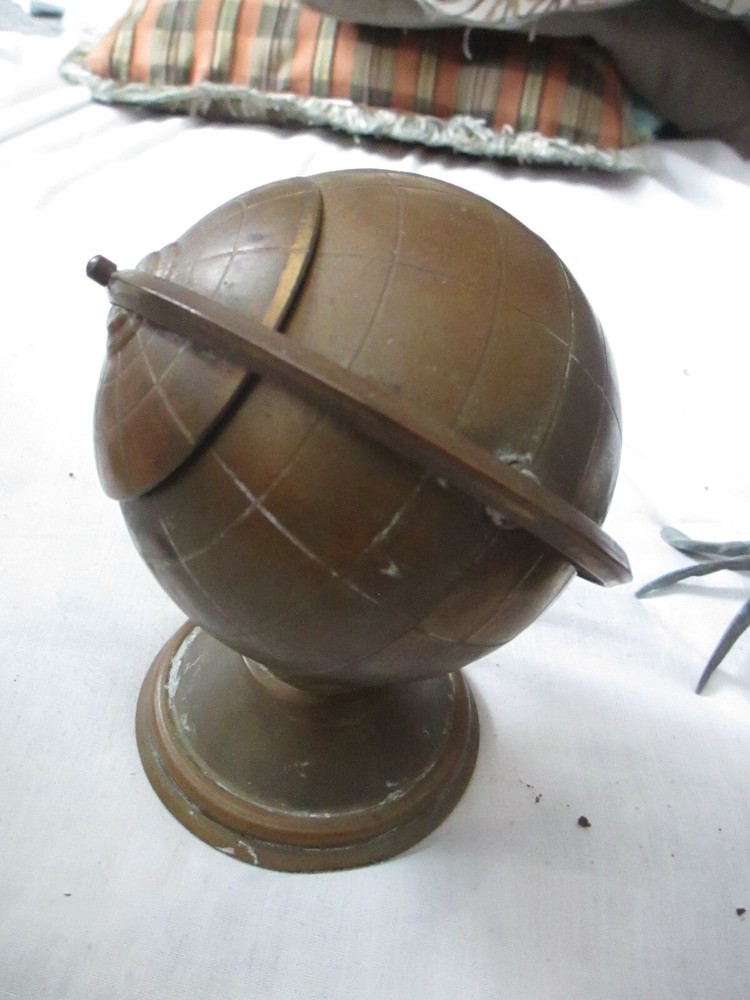 Table Cigarette Holders 3+ 2 Ashtrays Vintage
