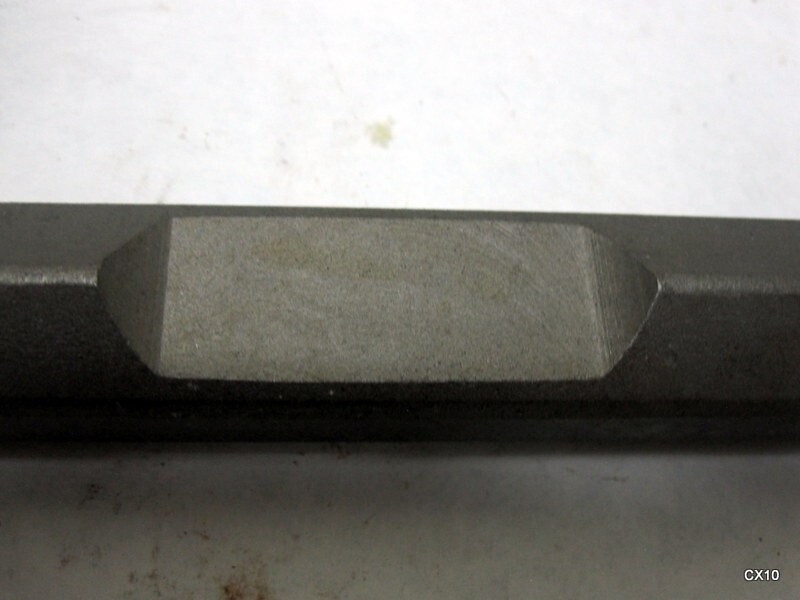 16" Scaling Chisel Hex 1-3/32", 3" Flat Blade