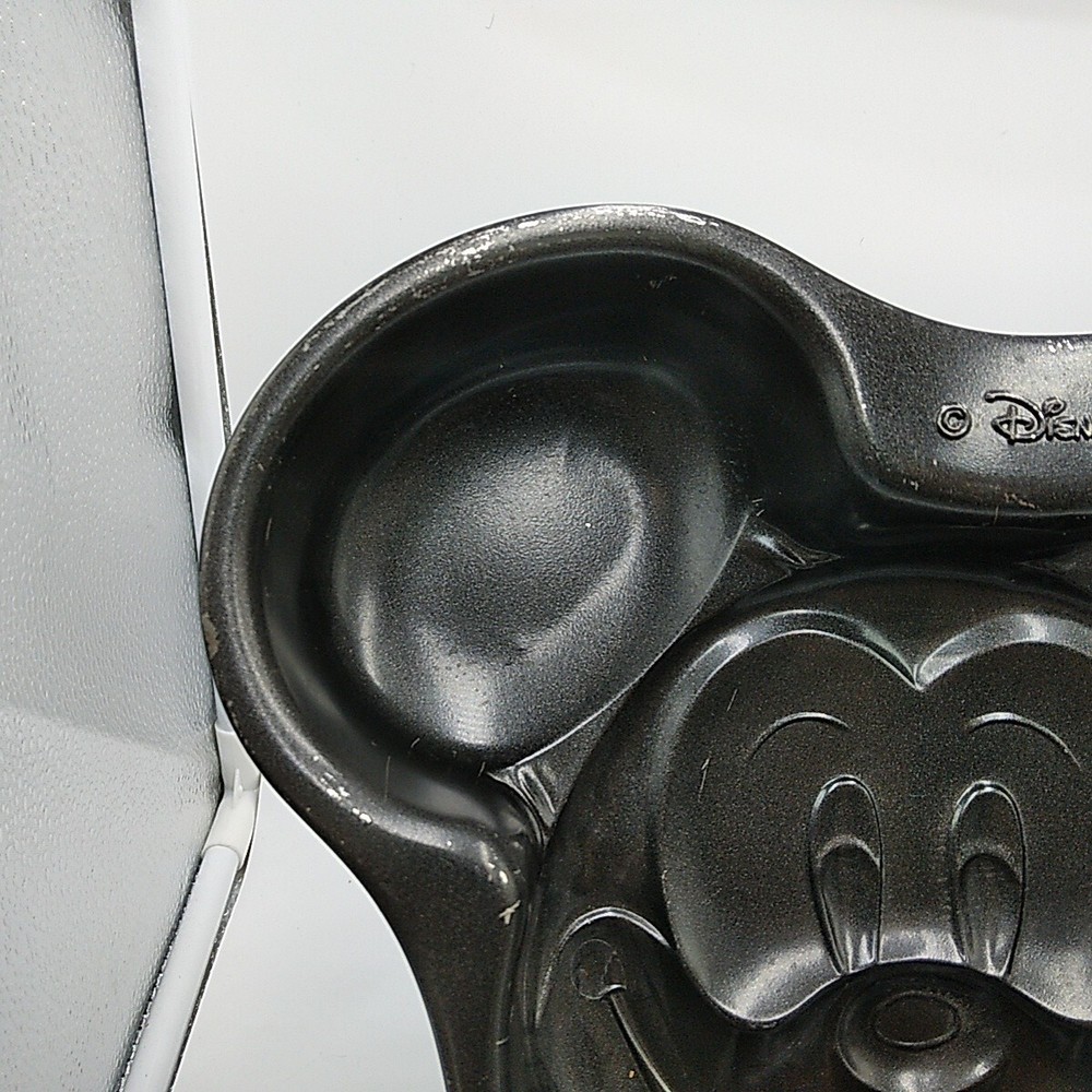 Vintage Black Disney Mickey Mouse Head Face Cake Pan Bakeware Kitchenware