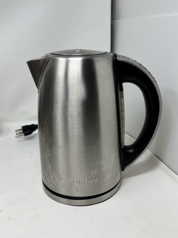 Cuisinart CPK-17DL Electric Kettle Cordless silver