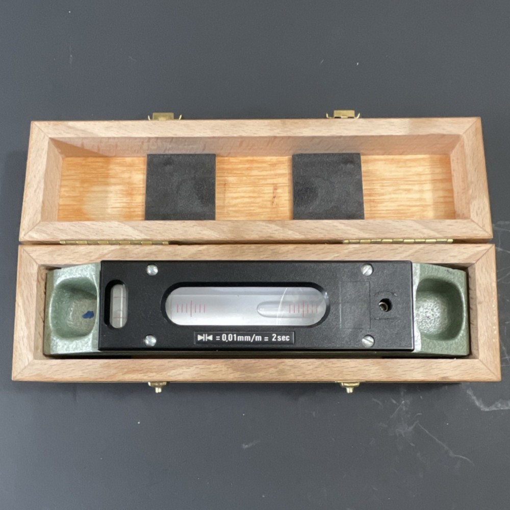 Precision Block Level 0.01mm/m with Wooden Case