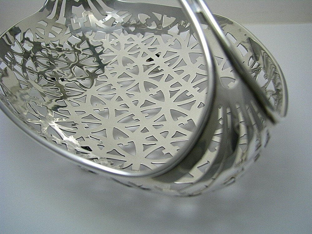 GORHAM STERLING SILVER BASKET CANDY DISH BOWL w/ HANDLE by Gorham c1909 Mono "C"