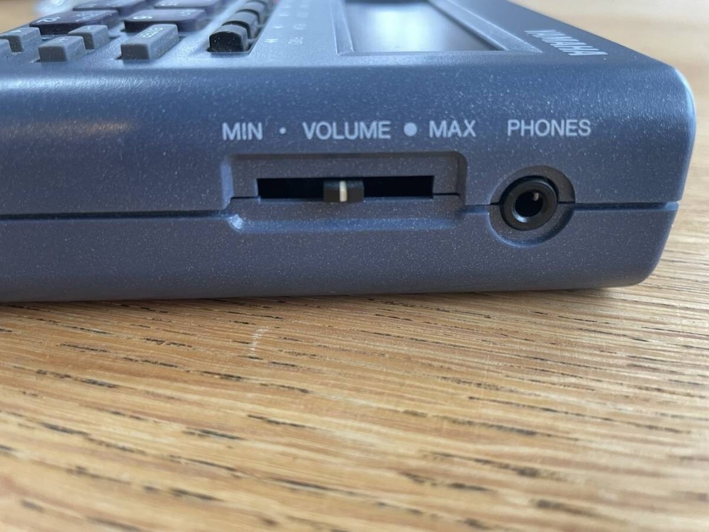 YAMAHA SU10 Sampling Unit MIDI Synthesizer