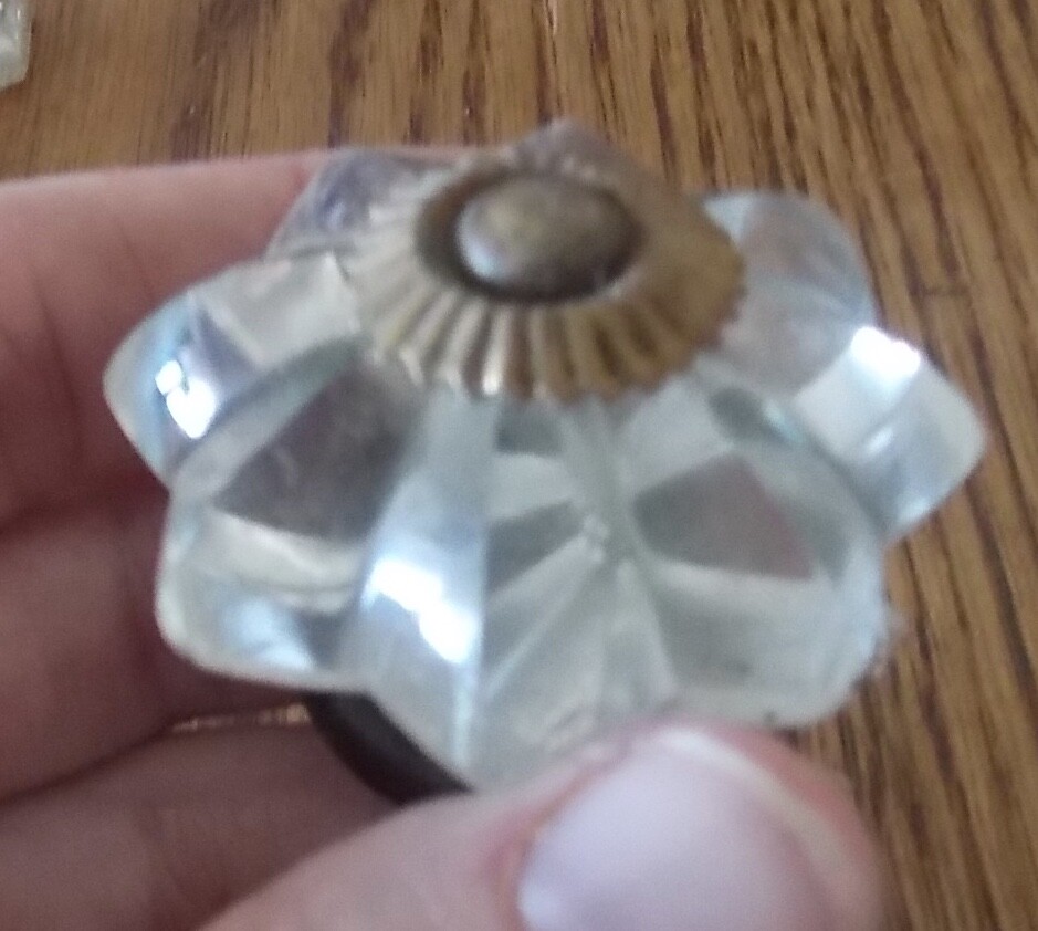 Decorative Glass Flower Drawer Pull