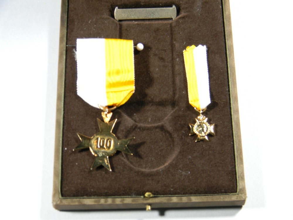 2 Gold Gilt Sterling Silver Order Medals & Case (07202)