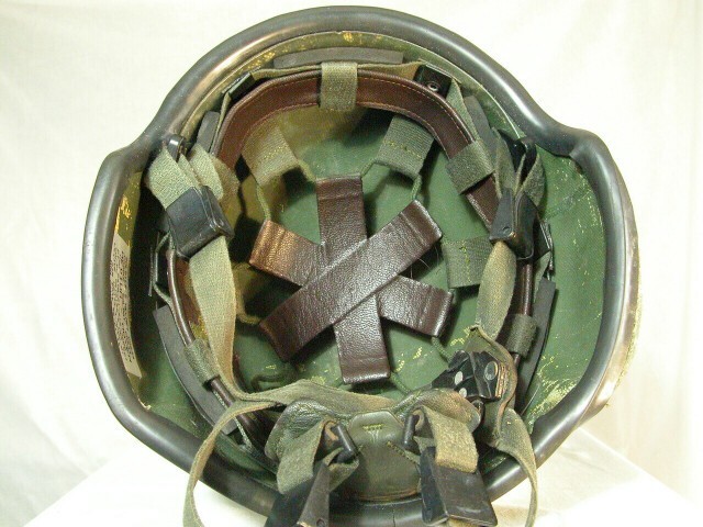 Canadian Armed Forces Helmet CG634 w/Cover - Medium