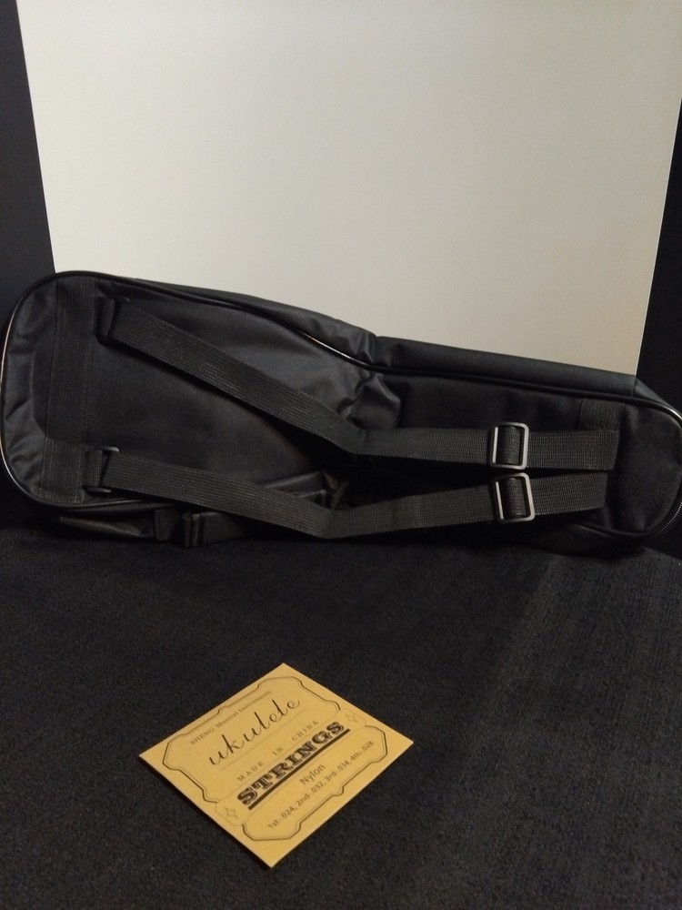 Violin/ukulele Canvas Case Backpack And Handle Straps And Set Of Strings